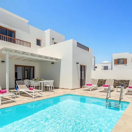 Villa Alicia by Villa Plus-3